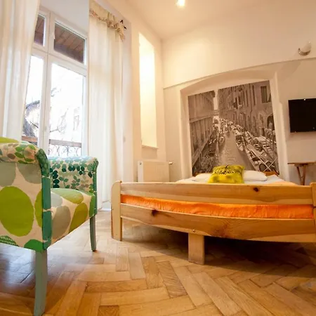 Bagatela Stare Guest house *
